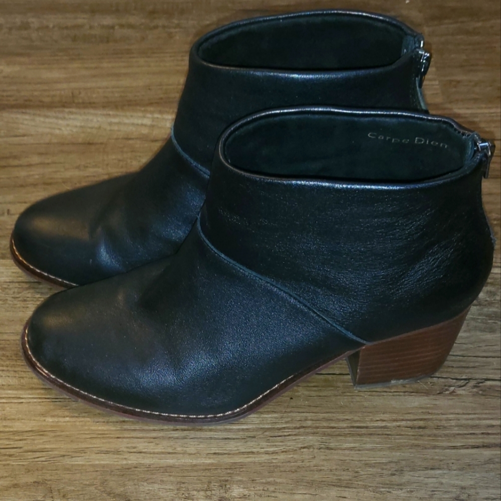 Tom's boots